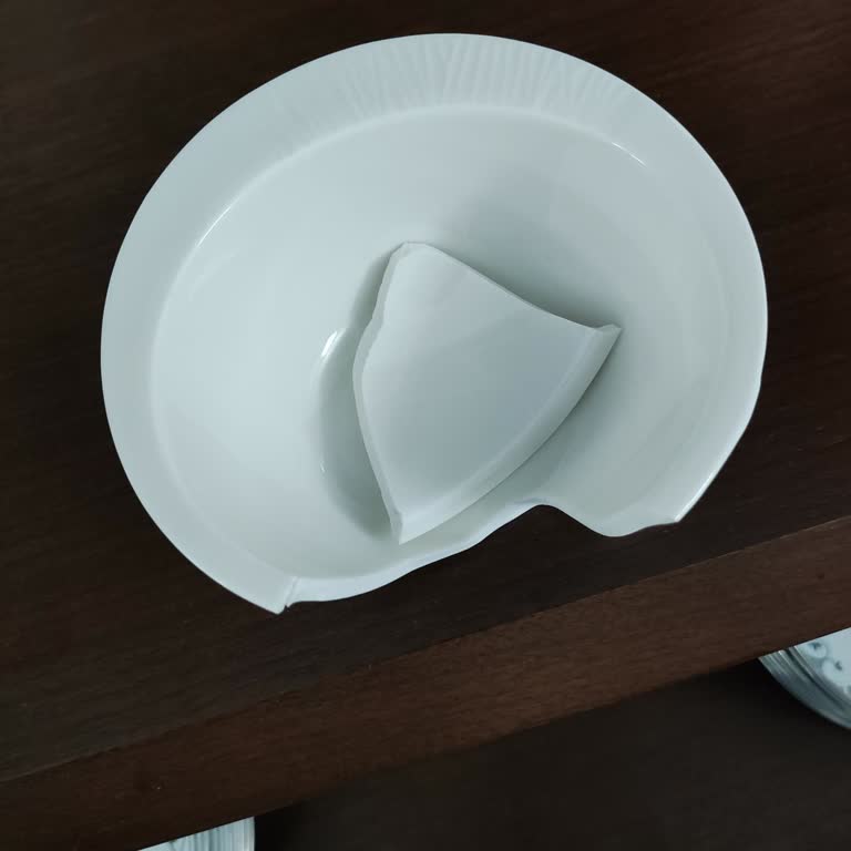 Taç Mutfak Kırık Kahvaltı Takımı Ve Çözülmeyen Sorunlar