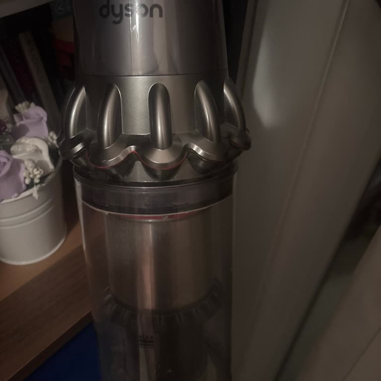 Dyson V11 Süpürge Kendi Kendine Kapanıyor Ve Garantiye Ulaşamıyorum