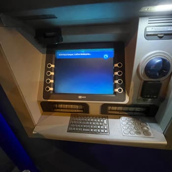 Ortak ATM'de Sıkışan Para Ve Uzayan İade Süreci