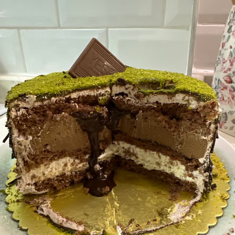 Doğal Yeşil Fırın Pasta | Adana Yanıltıcı Ürün Bilgisiyle Hayal Kırıklığı!