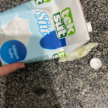 Sütün İçinden Çıkan Şaşırtıcı Peçete