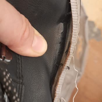 Lumberjack Ayakkabının Hızla Sökülmesi Ve Değişim Sorunu