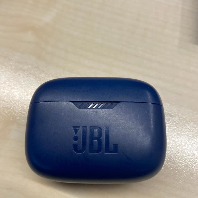 JBL Wave Buds Kulaklıkta Aralıklı Yüksek Ses Sorunu