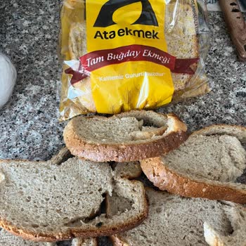 Bayat Ve Garip Görünümlü Tam Buğday Ekmeği Sorunu