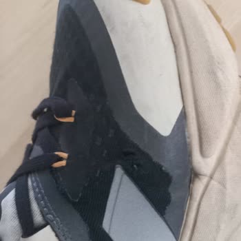 Adidas Ayakkabıda Kısa Sürede Deformasyon