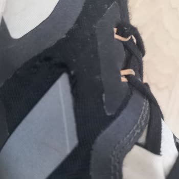 Adidas Ayakkabıda Kısa Sürede Deformasyon