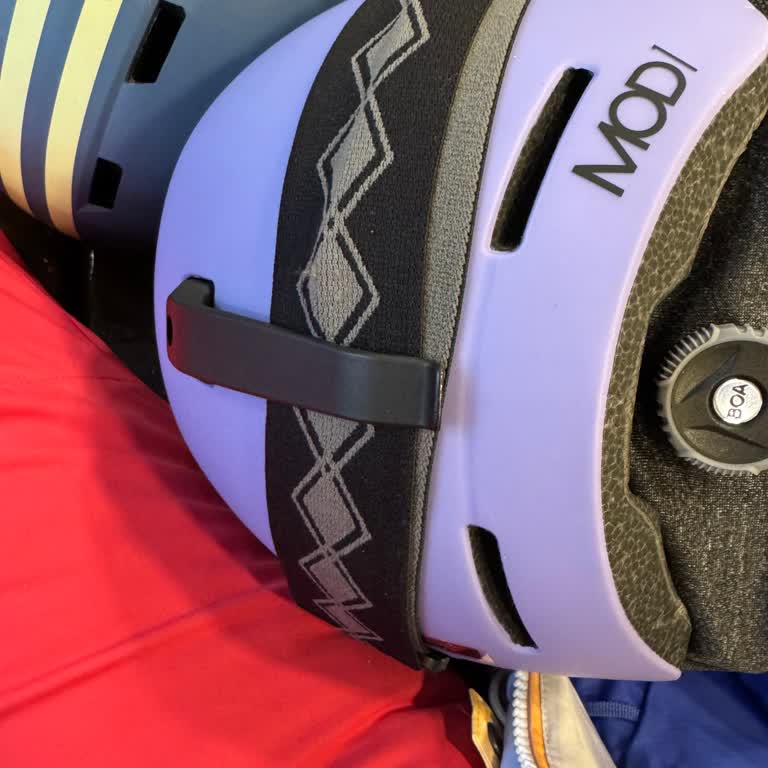Oakley Kaskın Gözlük Aparatı Sorunu