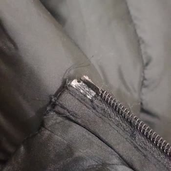 Lee Cooper Sıfır Ürün Fiyaskosu: Yırtık Ve Eksik Elyaf