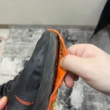 FLO'dan Alınan Ayakkabılarda Sürekli Sorun