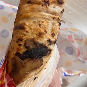 Sipariş Hüsranı: Tavuk Döner Yerine Patates Ve Kömür