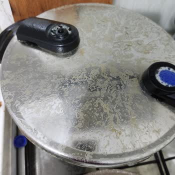 Patlayan Düdüklü Tencere Ve Müşteri Hizmetleri Eksikliği