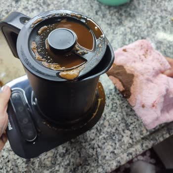 Homend Kahve Makinesi Taşırma Sorunu Ve İlgisizlik