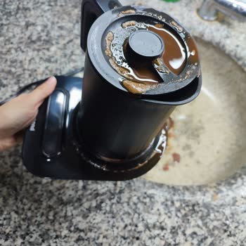 Homend Kahve Makinesi Taşırma Sorunu Ve İlgisizlik