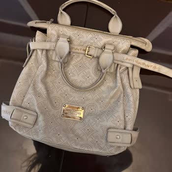 Louis Vuitton Deniz Kenarında Paslanan Çanta Ve Tadilat Talebi