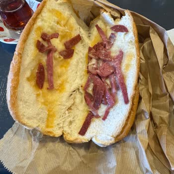 Ayvalık Tostu Hayal Kırıklığı