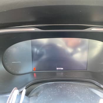 Fiat Servisinde Ekran Çatlakları İçin Çözüm Arayışı