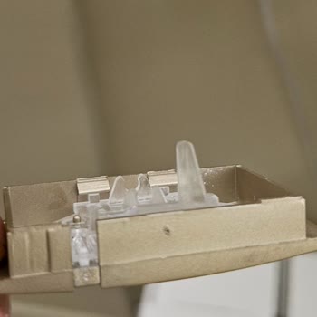 Makel Cellia Düğmelerinin Dayanıksız Tasarımı: Tüketici Çözüm Bekliyor