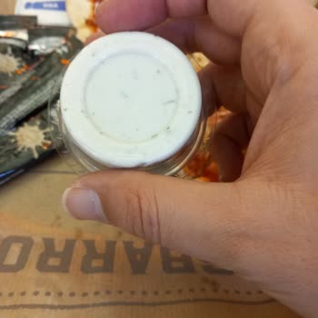 Büyük Boy Pizza İçin Yetersiz Sos Ve Yasal Olmayan Satış