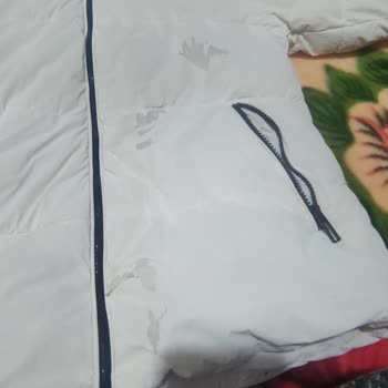 Kalitesiz Mont: Bir Kış Bile Dayanmadı