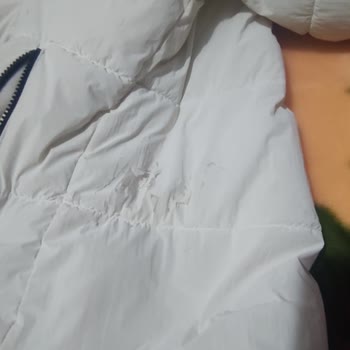 Kalitesiz Mont: Bir Kış Bile Dayanmadı