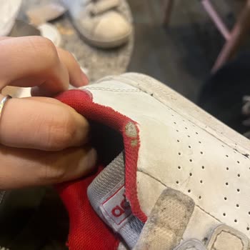 Adidas Ayakkabının Hızla Yıpranması ve İade Sorunu