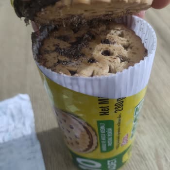 Güvelenmiş Ürün Şoku: A101 Xroll Bisküvi