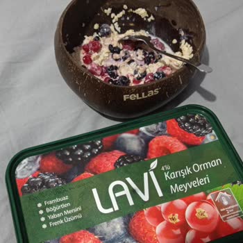 Dondurulmuş Meyve Kutusundan Çıkan İstenmeyen Sürpriz