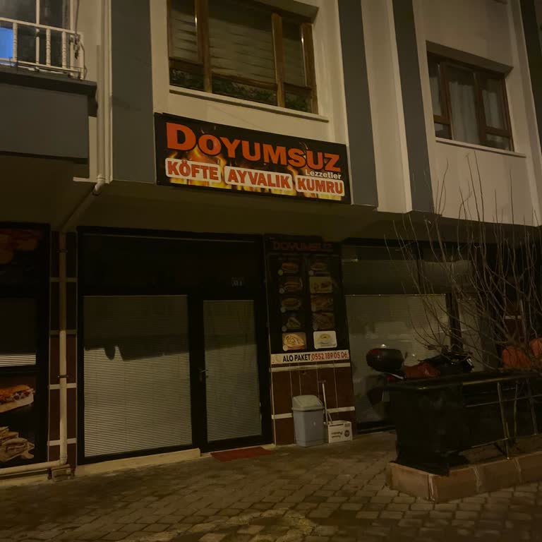Doyumsuz Fastfood Google'da Açık Gösteriliyor Telefonları Arıyoruz Kapalı