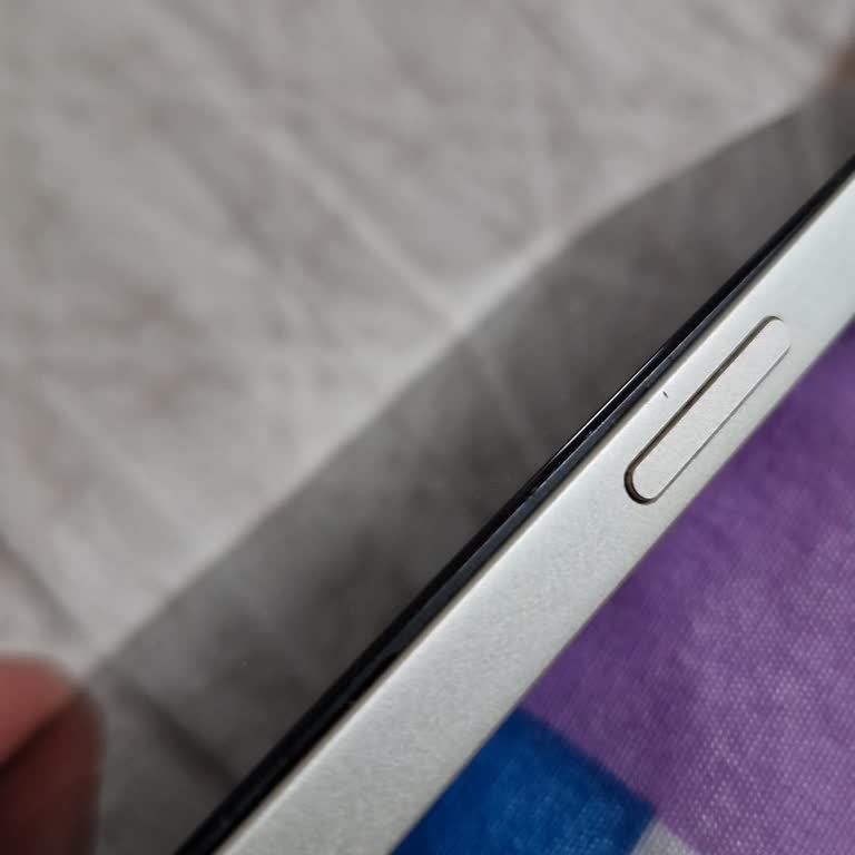 İphone 13'üm Patlamaya Hazır Bir Bomba Gibi