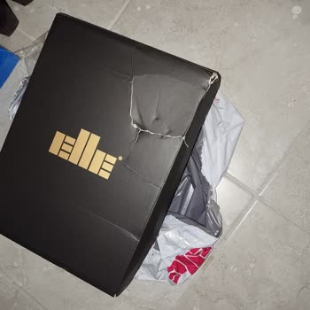 Elle Shoes: Tekrarlayan Kusurlu Ürün Ve İletişimsizlik Sorunu