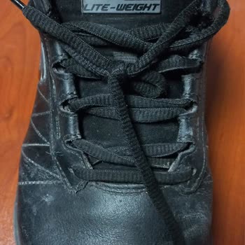 Skechers Ayakkabıda Garantiye Rağmen Erken Yırtılma