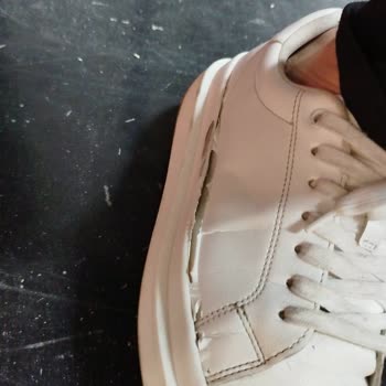 Trendyol Ve Pull & Bear Arasında Kayıp: Ayakkabı Kalitesi Ve İade Sorunu