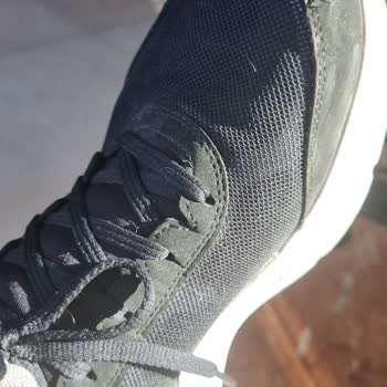 Skechers Ayakkabıda Beklenmedik Dikiş Problemi