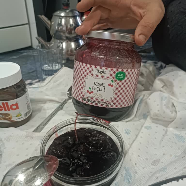 Vişne Reçelinde İstenmeyen Sürprizler