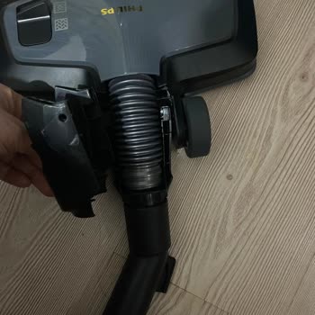 Philips Süpürgede Kırılan Parça Ve İlgisiz Hizmet