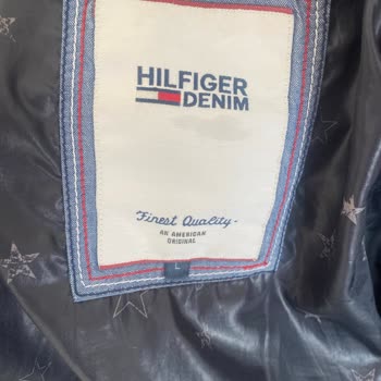 Tommy Hilfiger Montta Tüylenme Ve Topaklanma Sorunu