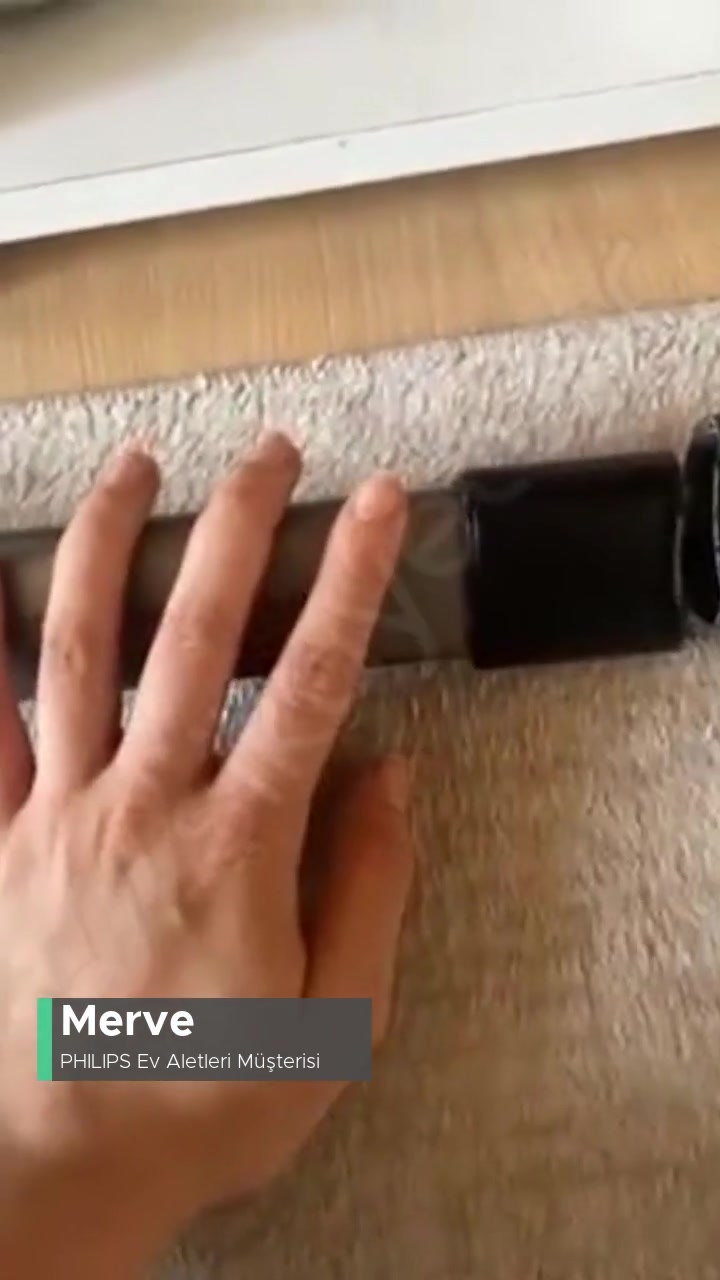 Philips 8000 Series Aqua Plus Dikey Süpürgemin Gövdesi Kırıldı! videonun kapak resmi