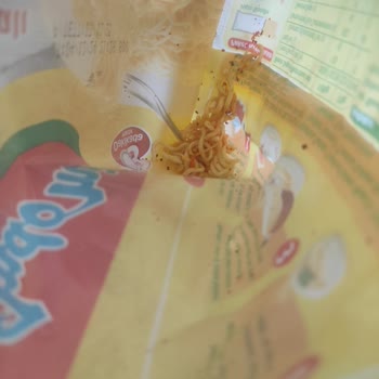 İndomie Noodle Paketinde Sos Sızıntısı Ve Güven Kaybı