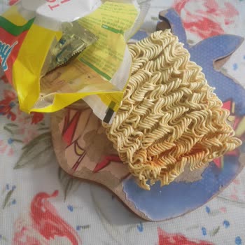 İndomie Noodle Paketinde Sos Sızıntısı Ve Güven Kaybı