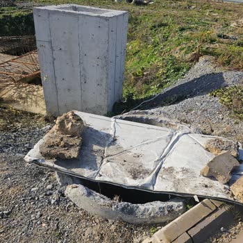 Arnavutköy'deki Altyapı Ve Çevre Düzenlemeleri Yetersiz