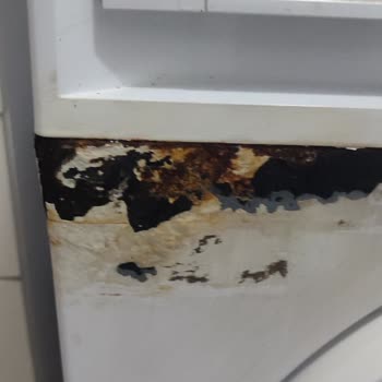 Deterjan Kabından Sızan Su Sorunu