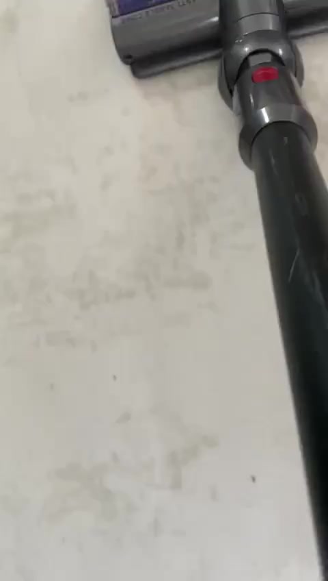 Dyson V15, problema con el cepillo de la alfombra Portada de vídeo