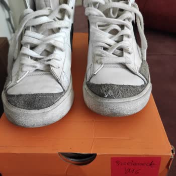 Nike Ayakkabılarında Deformasyon: Müşteri Hizmetlerinden Yetersiz Destek