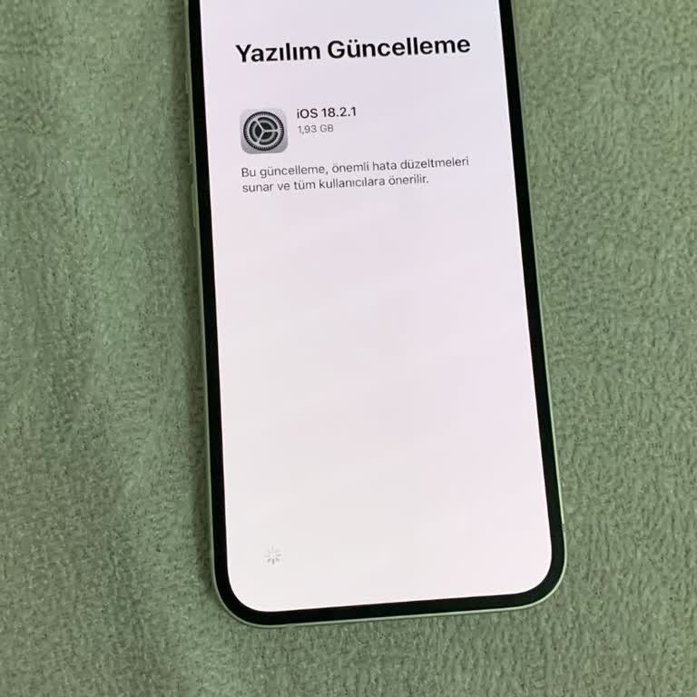 Yeni İphone 13'te Yazılım Sorunu Ve İade Zorluğu