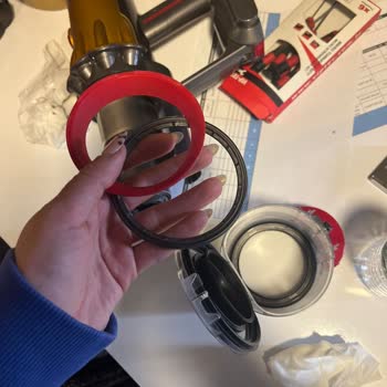 Dyson V12 Süpürge: Sürekli Uyarı Ve Parça Sorunu