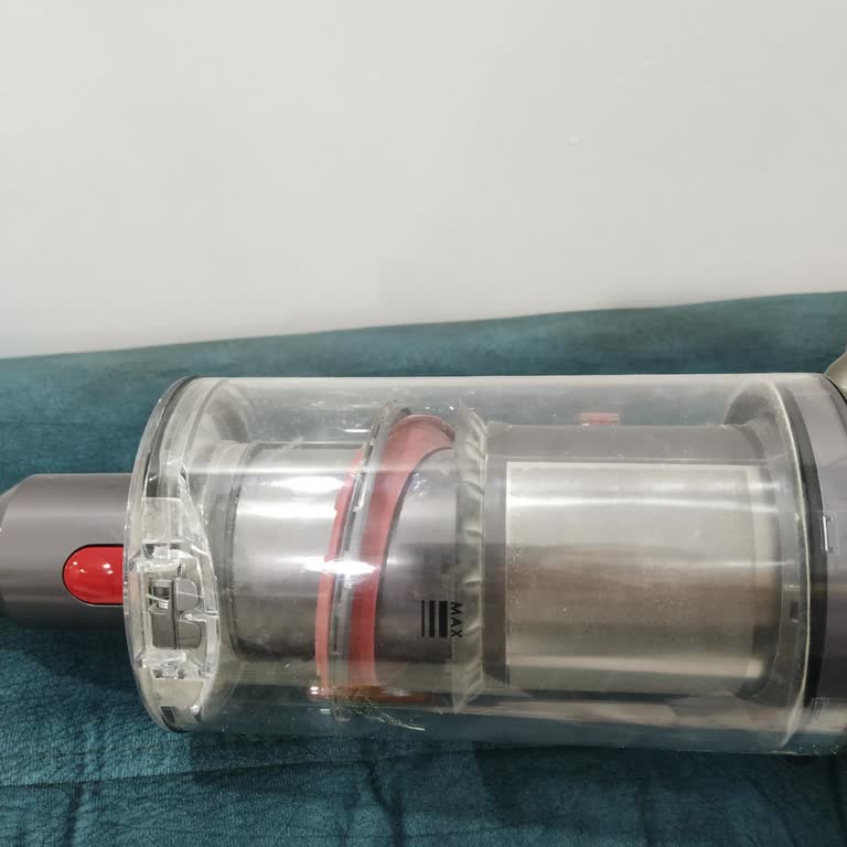 Dyson V15 Toz Haznesi Sorunu: Acil Destek Talebi