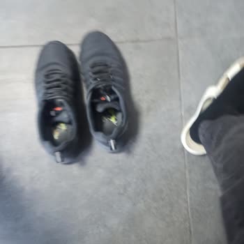 Lescon Ayakkabılarında Koku Problemi Ve Yanıltıcı Ürün Bilgisi