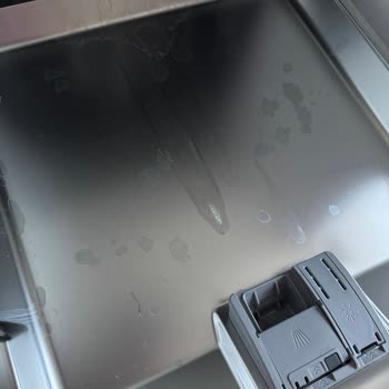 Bosch Bulaşık Makinesi Hayal Kırıklığı: Çizikler Ve Kalıntılar