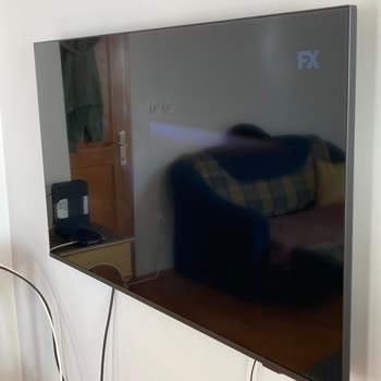 Philips TV'de Karanlık Sahne Sorunu Ve Işık Sızması