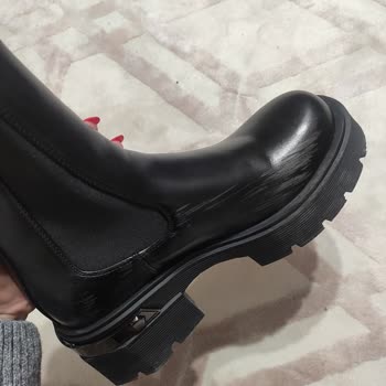 İlk Giyimde Derisi Soyulan Ayakkabılar Hayal Kırıklığı Yarattı